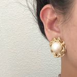 Givenchy Vintage Signed Gold Tone Rope Faux Pearl Center Clip On Earrings 17g. Photo 2