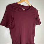 Athleta  Renewed Ribbed Short Sleeve T-Shirt Size Small Photo 4