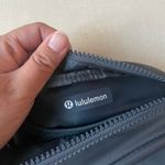Lululemon City Essentials Pouch Mini/2L - Oil Grey Photo 7