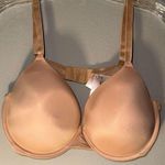 PINK - Victoria's Secret PINK wear everywhere t-shirt lightly nude bra size 40C Photo 0