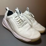 Clove‎ Sneakers Photo 0