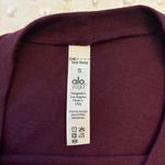 Alo Yoga Cropped Shirt Photo 1