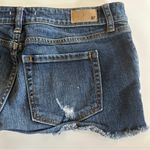 BP by Nordstrom Junior Distressed Denim Shorts SZ 5 Photo 3