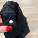Lululemon  Hotty Hot Short High-Rise Long 4" Women Size 6 Black Photo 1