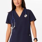 FIGS Casma  Three-Pocket Top Photo 0