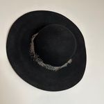 Feather felt hat Photo 1