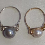 2‎ Faux Pearl White and Gray Wire Rings Silver Gold Tone Sizes 5 & 5.5 Dainty Photo 0