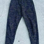 Alphalete women s Joggers green camo leggings pockets drawstring Running Active Photo 0