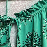 Lane Bryant WO SIZE 26/28 SHORT SLEEVE SOFT FLOWY TOP KELLY GREEN GEO DESIGN Photo 3