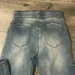 Coco + Carmen  stretch jeans medium distressed Photo 3
