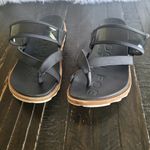 London Fog  Stelanie Sandals Slip On Women's Size 7.5 Photo 1