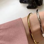 Boutique NEW Hammered‎ White Gold Plated Sterling Silver Skinny Cuff Bracelet, Adjustable Photo 4