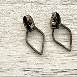 Dark grey/black post earrings Photo 3