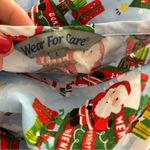 Wear for Care v neck scrubs top short sleeve women’s large Christmas holiday Blue Photo 1