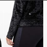 Lululemon  Warm Down Crew *Crushed Velvet
Black Photo 3