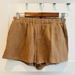 Edikted Edited Women's Tan Shorts 100% cotton size small Photo 2
