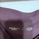 Old Navy Active High-Rise Jogger Go-Dry Burgundy Size Large Photo 1