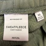 Aritzia Sweatfleece Women's Green Drawstring Boyfriend Fit Sweat Shorts Size XS Photo 3