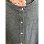 Carolyn Taylor Gray Pearl Button Front Cardigan Size Medium Dark Academia Preppy Photo 3