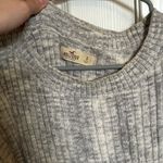 Hollister  Sweater Photo 1