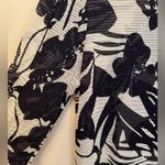 Chico’s Travelers Floral Asymmetrical Tunic Top Size 2 Large Cover Up Resort White Photo 3