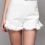 DO+BE White Shorts Photo 0