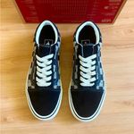 Vans Blur Check Old Skool 'Black'
VN000CP5BM8 Women Size 7.5 US Photo 1