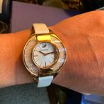 Swavorski Authentic SWAROVSKI Crystalline sporty gold stainless steel leather strap watch Photo 8