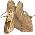 White Mountain tan chestnut booties Photo 0