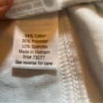 Croft & Barrow  Skimmer Mid Rise Capris  Women’s Size XXL  White Below The Knee Photo 7