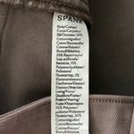 Spanx  6” Twill Shorts Khaki Tan NWT Photo 6