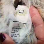 Reversible Fuda Faux Fur/Faux Leather Vest Tan Size M Photo 4