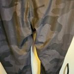Yogalicious  camo leggings Photo 7