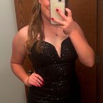 Lady Black Tie Photo 1