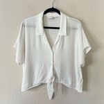 Aritzia Artizia Wilfred Free Tie Front Blouse in White Size Large Short Sleeve Photo 3