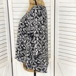 About A Girl Damask Print Cuff Sleeve Crop Blouse Black White Large Photo 1