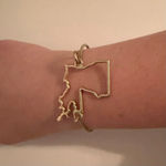 Anna & Ava New Louisiana State Outline Bangle Bracelet Gold One Size NWT LA ULL Photo 2