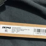 SKIMS  Scoop Neck T-Shirt M Photo 3