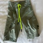 Lululemon  Cargo SHR Hiking Short sage green 2 Photo 1