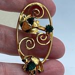 Vintage brooch with green cut crystal floral brooch Gold Photo 3