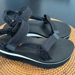 Teva  Black platform Adjustable Sandals size 7 Photo 0