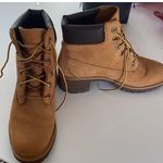 Timberland Women’s  kinsley boots with heel Photo 1