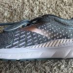 Brooks  Women's Gray Adrenaline Athletic Shoes with Minor Wear/Damage Size 9 Photo 9
