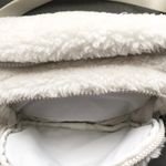 Alo Yoga Sherpa Explorer Fanny Pack Ivory Photo 9