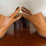Clarks Clark’s Artisan Women's Tan Slingback Sandals Photo 1