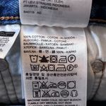 Levi's Women's  501 cropped ripped mid rise boyfriend jeans size 30 Photo 8