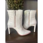 Kaanas Chicago Ivory Distressed Snake Embossed Bootie Womens Size 5 Photo 4