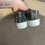 camo shoes Size 9.5 Photo 2