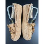 Minnetonka  SKU 7672 Womens Moccasins Sheepskin Lined Slip On Shoes Size 10 Photo 1