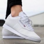 Reebok  Womens Princess Classic White Leather Sneakers Retro 90s Style Shoes Sz 8 Photo 0